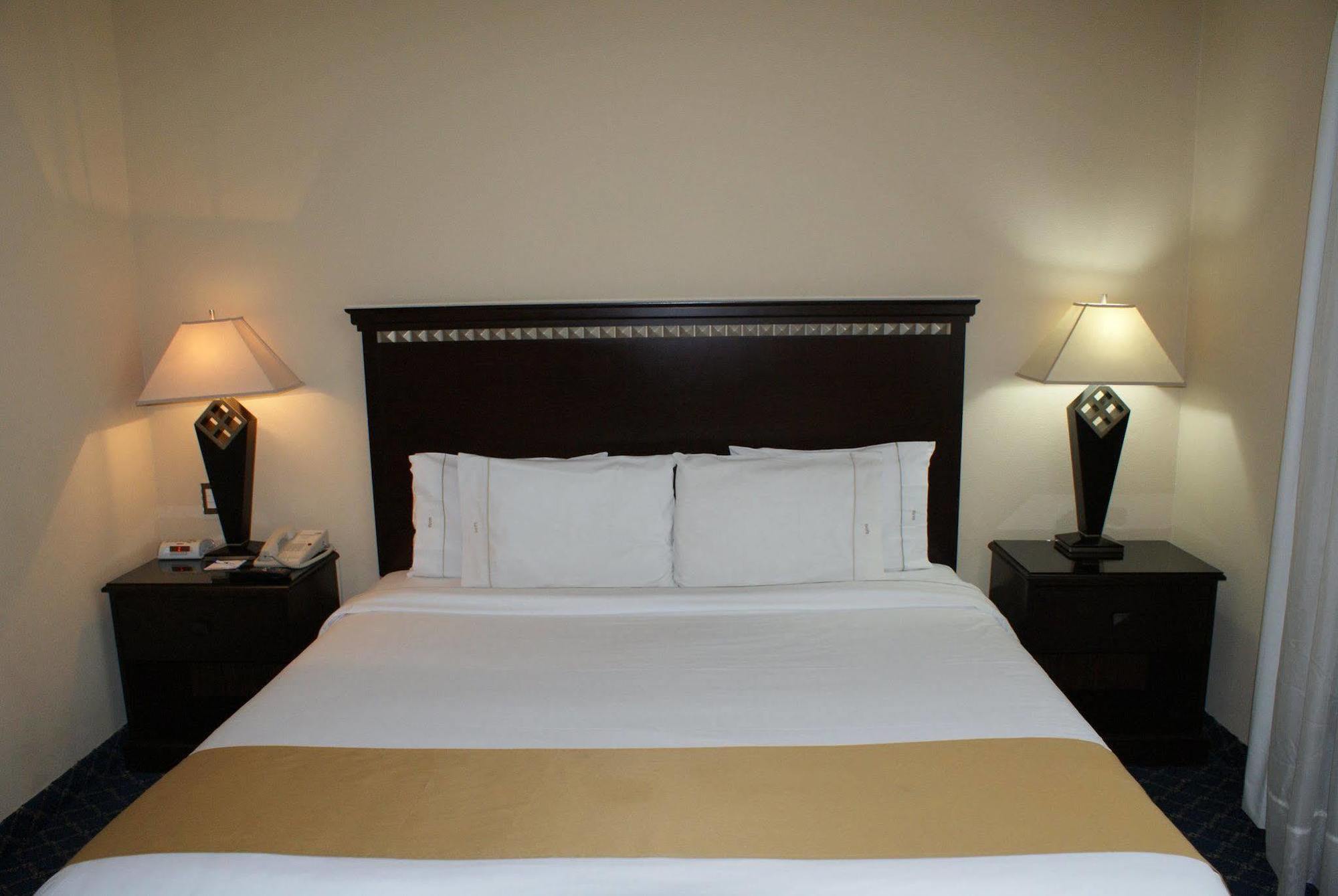 Holiday Inn Express Mexico Santa Fe By Ihg Eksteriør bilde