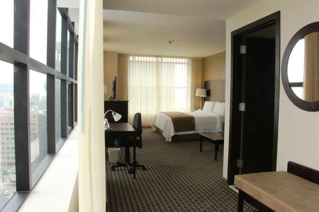 Holiday Inn Express Mexico Santa Fe By Ihg Eksteriør bilde
